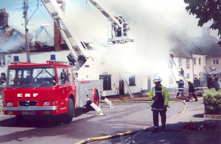 fire19944.pdd.jpg (158572 bytes)